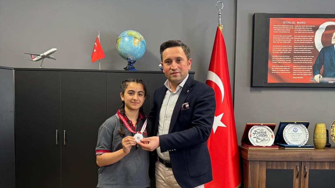 İSTANBUL İKİNCİLİĞİ OKULUMUZDAN!